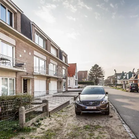 アパート In Near The *